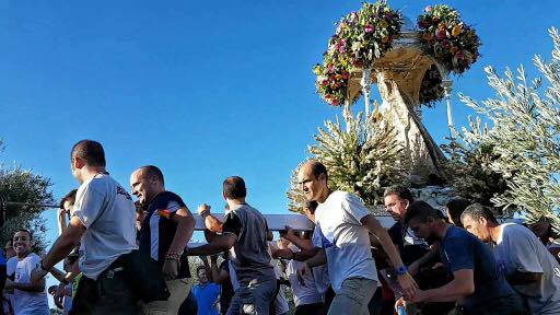 fotografías de la «Subida» de la Virgen de la Sierra. 2016.